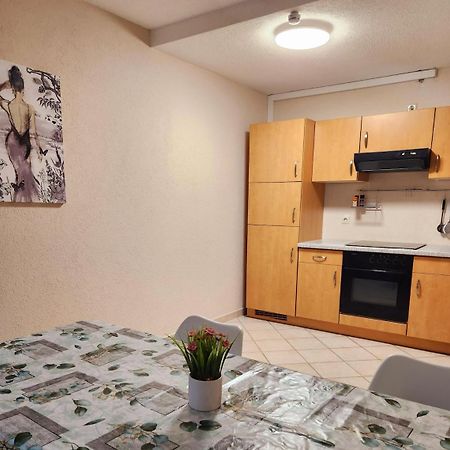 Sj Apartment Кемниц Екстериор снимка