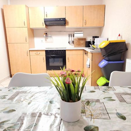 Sj Apartment Кемниц Екстериор снимка