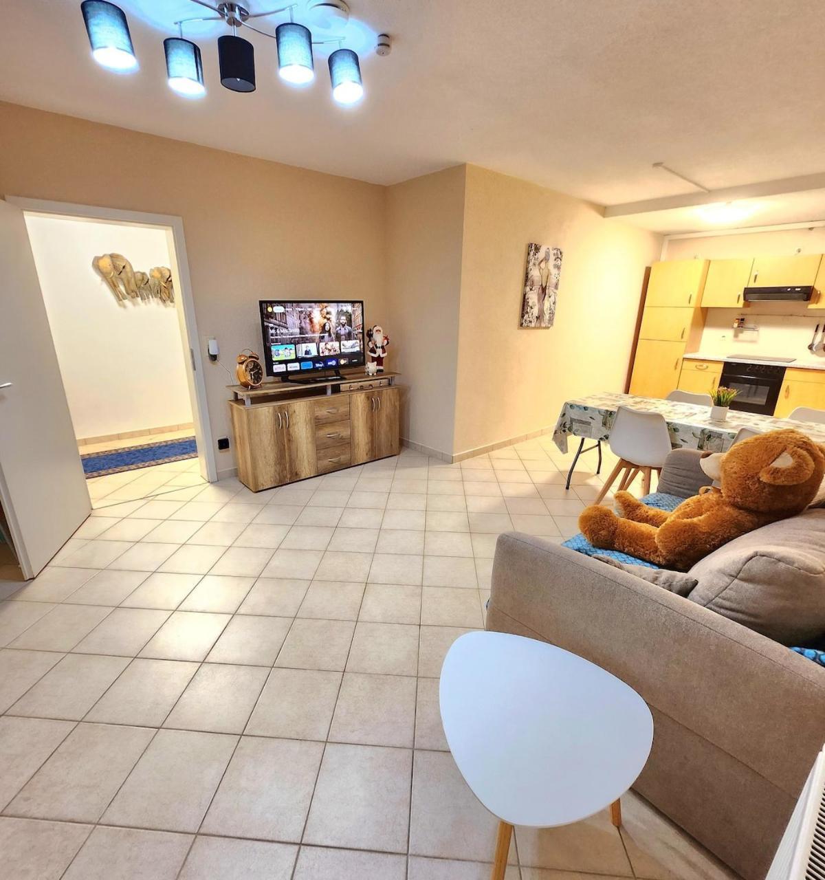 Sj Apartment Кемниц Екстериор снимка